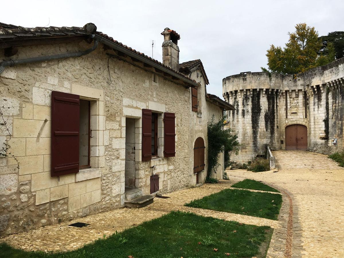 Au Pied du Chateau Bourdeilles Extérieur photo