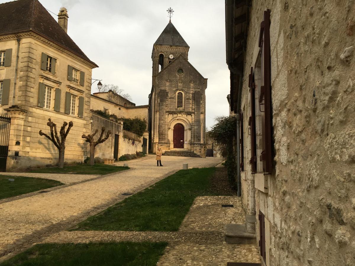 Au Pied du Chateau Bourdeilles Extérieur photo